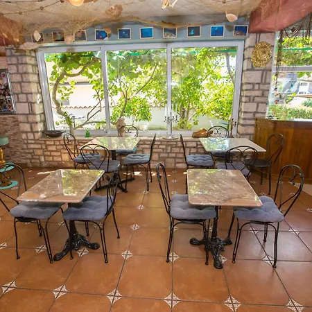 בית הארחה Monsena