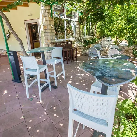 בית הארחה Monsena 4*