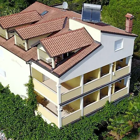 Monsena בית הארחה